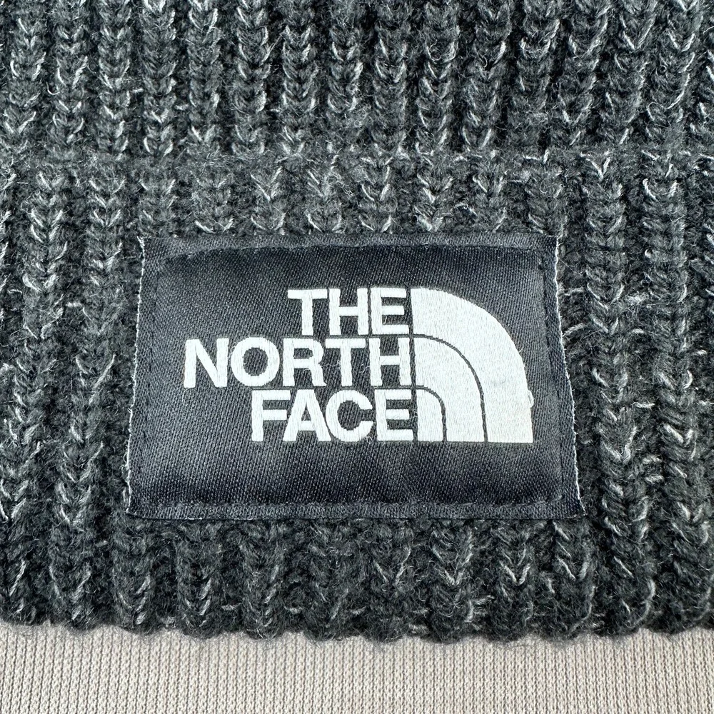 The North Face Salty Dog Beanie Charcoal Grey Heather Ribbed Knit Hat OS